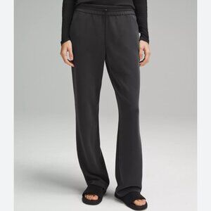 Lululemon Softstreme High-Rise Pant Regular in Black